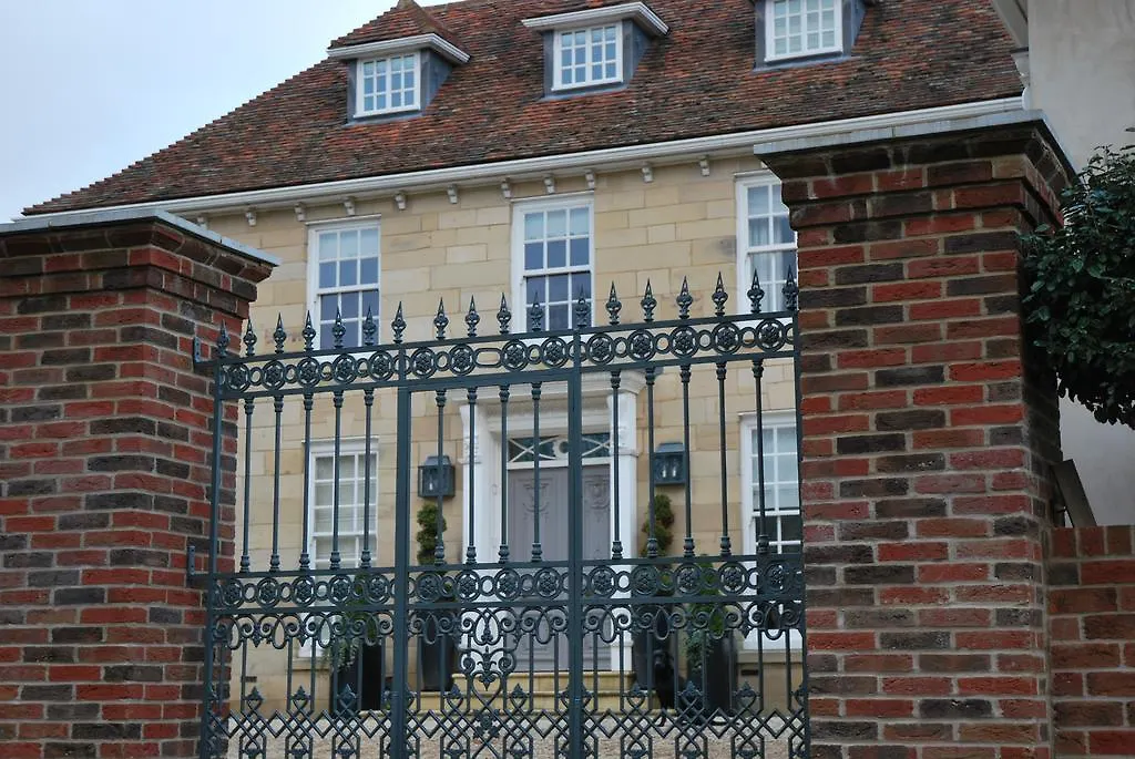 Montpellier House-1